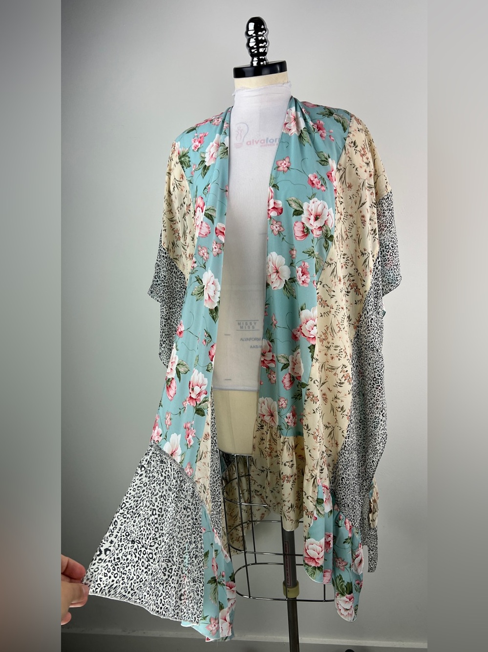 💚 3727. Floral Patchwork Open Kimono - Aqua & Cream - Picture 6 of 9